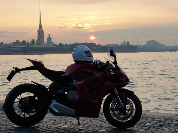 2022 Ducati Panigale V4, красный, 2900000 рублей - вид 13