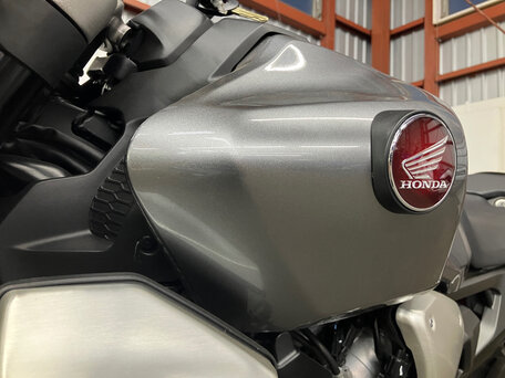 2019 Honda CB 1000R, серый, 1050000 рублей, вид 3