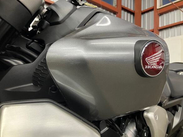 2019 Honda CB 1000R, серый, 1050000 рублей - вид 2
