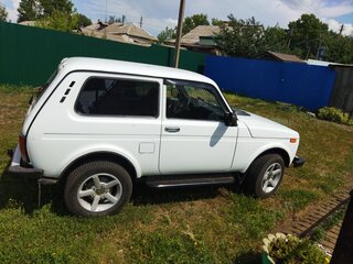 2014 Lada (ВАЗ) 2121 (4x4) I Рестайлинг, белый, 600000 рублей, вид 2