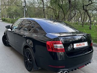 2017 Skoda Octavia III (A7) Рестайлинг, белый, 1500000 рублей, вид 4