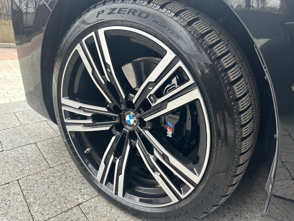 2023 BMW 7 серии 740d xDrive VII (G70), чёрный, 13300000 рублей - вид 10