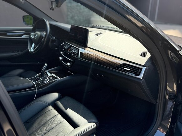 2020 BMW 5 серии 530i xDrive VII (G30/G31/G38) Рестайлинг, серый, 4500000 рублей - вид 5