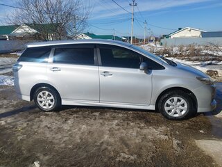 2013 Toyota Wish II Рестайлинг, серебристый, 1350000 рублей, вид 2