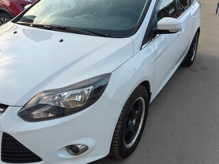 2014 Ford Focus III, белый, 800000 рублей, вид 3