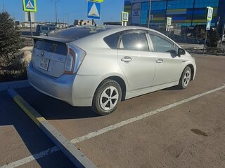 2015 Toyota Prius III Рестайлинг (XW30), серый, 1350000 рублей, вид 4
