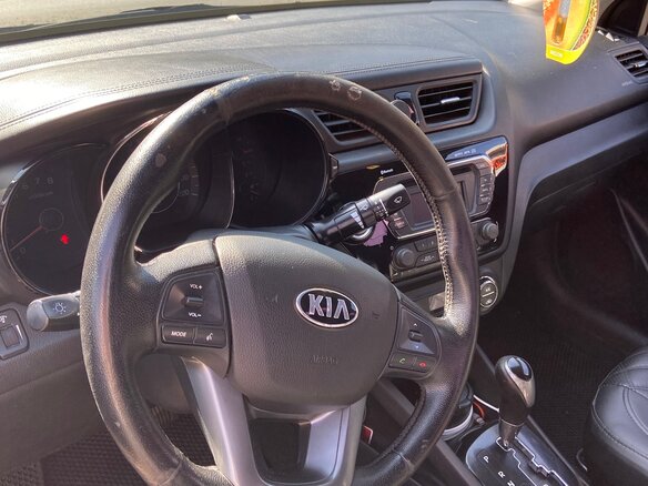 2013 Kia Rio 4-speed III, бежевый, 930000 рублей - вид 18