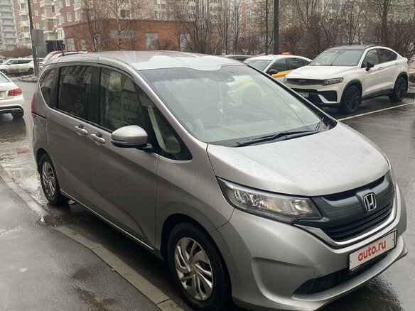 2019 Honda Freed II, серый, 1400000 рублей - вид 10