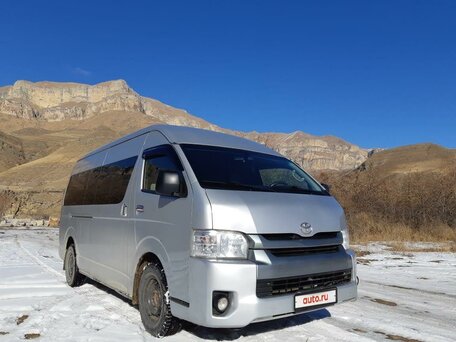 2014 Toyota HiAce, серебристый, 2600000 рублей, вид 4