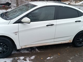 2013 Hyundai Solaris I, белый, 630000 рублей, вид 5