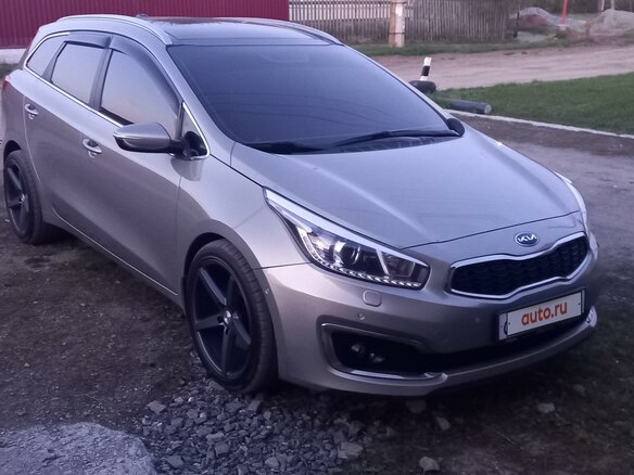 2016 Kia Ceed II Рестайлинг, серебристый, 2000000 рублей - вид 3