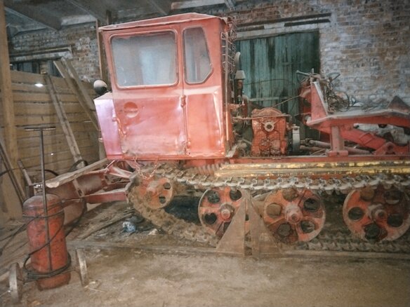 1998 ОТЗ ТДТ-55, красный, 550000 рублей - вид 1