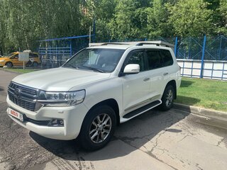 2016 Toyota Land Cruiser 200 Series Рестайлинг 2, белый, 5500000 рублей, вид 1