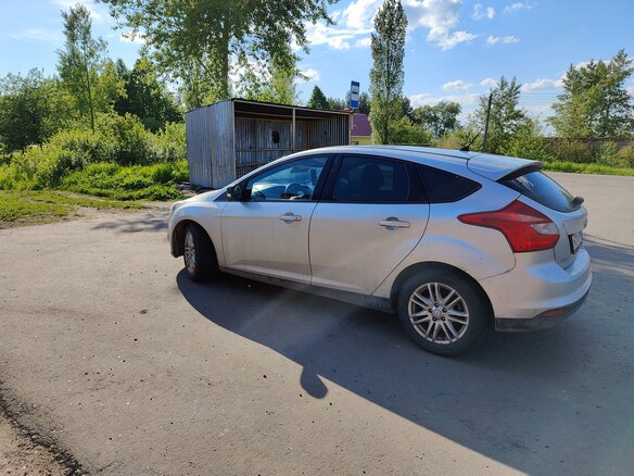 2013 Ford Focus III, серебристый, 700000 рублей - вид 4