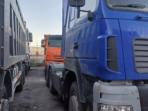 2022 МАЗ 64220, синий, 3330000 рублей - вид 2