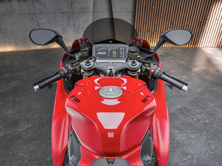 2026 Ducati Panigale V4, красный, 4200000 рублей, вид 5