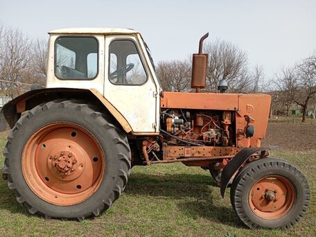 1982 ЮМЗ 6, красный, 300000 рублей, вид 2