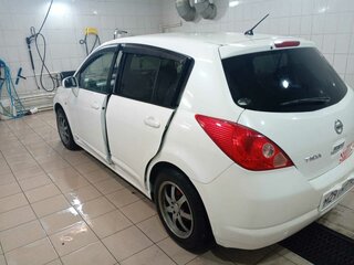 2004 Nissan Tiida I, белый, 550000 рублей, вид 3