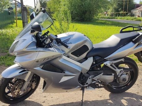 2006 Honda VFR 800, серебристый, 510000 рублей, вид 2