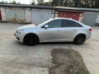 2011 Chevrolet Cruze I, серебристый, 550000 рублей, вид 2