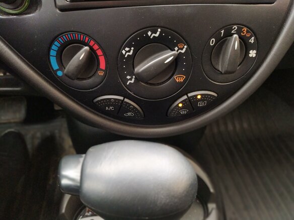 2003 Ford Focus I Рестайлинг, серебристый - вид 11