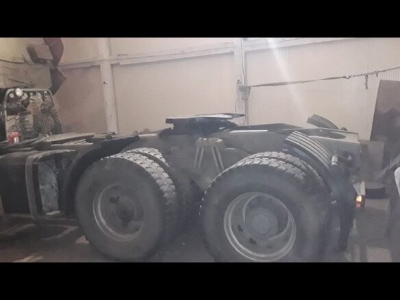 2012 Sinotruk Howo 6X4, красный - вид 4