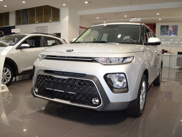 2021 Kia Soul III, серебристый - вид 1