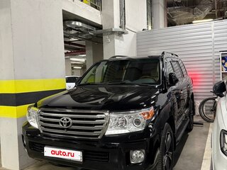 2014 Toyota Land Cruiser 200 Series Рестайлинг 1, чёрный, 4000000 рублей, вид 4