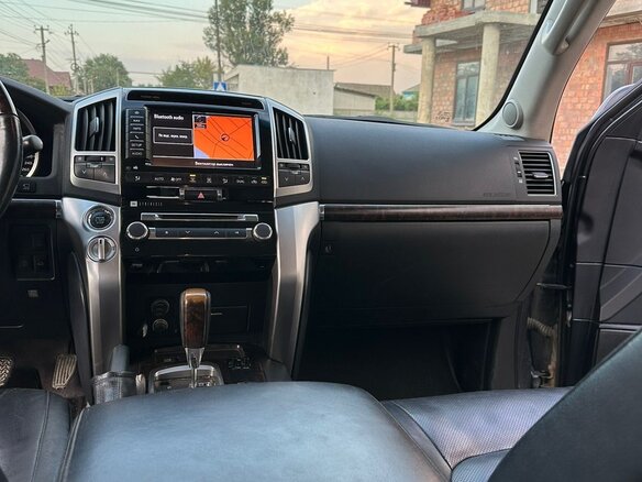 2013 Toyota Land Cruiser 200 Series Рестайлинг 1, серый, 4200000 рублей - вид 6