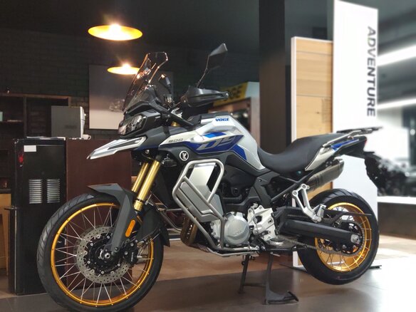 2026 Voge 900DSX, серебристый, 1033000 рублей - вид 8