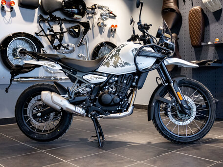 2025 Royal Enfield Himalayan, белый, 610000 рублей, вид 2