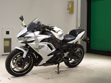 2020 Kawasaki Ninja 650, белый, 700000 рублей, вид 4