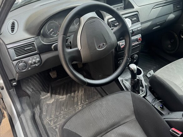2014 Lada (ВАЗ) Priora I Рестайлинг, серебристый, 565000 рублей - вид 9