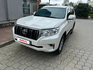 2022 Toyota Land Cruiser Prado 150 Series Рестайлинг 3, белый, 4900000 рублей, вид 1