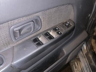 2011 Nissan NP300, серебристый, 1350000 рублей, вид 5