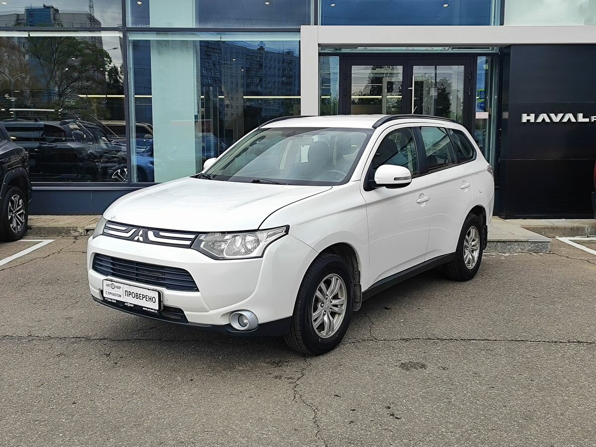 Открыть фотографии: Mitsubishi Outlander III