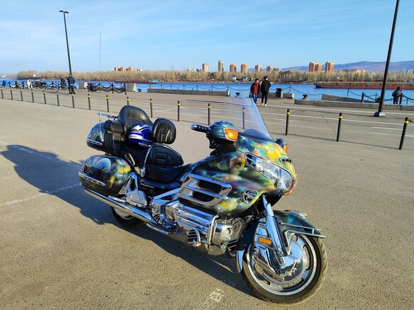 2005 Honda GL 1800 Gold Wing, чёрный, 1500000 рублей