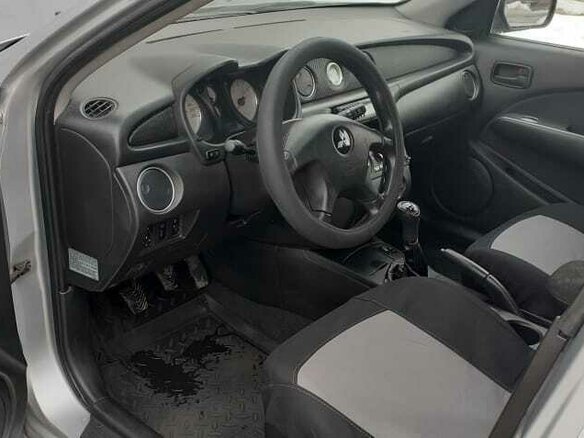 2004 Mitsubishi Outlander I, серебристый - вид 4