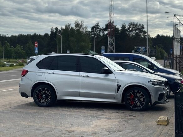 2016 BMW X5 M50d III (F15), серебристый, 3300000 рублей - вид 20