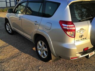 2009 Toyota RAV4 III (XA30), серебристый, 1700000 рублей, вид 3