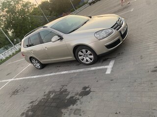 2009 Volkswagen Golf V, золотистый, 600000 рублей, вид 3