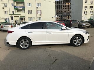 2017 Hyundai Sonata VII (LF) Рестайлинг, белый, 1950000 рублей, вид 4