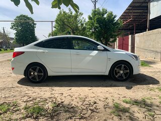 2016 Hyundai Solaris I Рестайлинг, белый, 1080000 рублей, вид 3