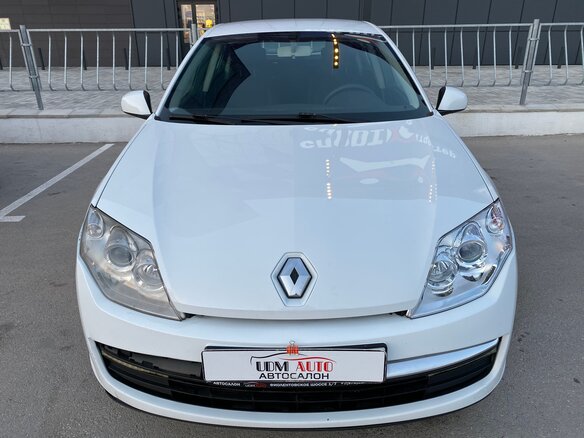 2008 Renault Laguna III, белый - вид 14