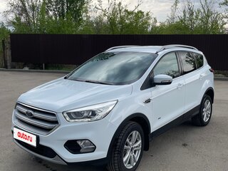 2018 Ford Kuga II Рестайлинг, белый, 1700000 рублей, вид 1