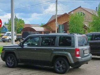 2012 Jeep Liberty (Patriot), серый, 1250000 рублей, вид 4
