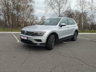 2019 Volkswagen Tiguan II, серебристый, 2249978 рублей, вид 1