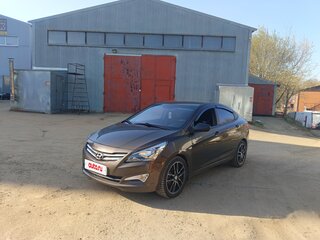 2014 Hyundai Solaris I Рестайлинг, коричневый, 935000 рублей, вид 2