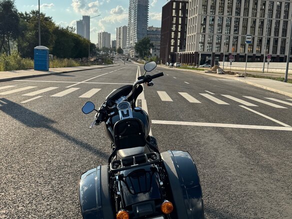 2022 Harley-Davidson Sport Glide, чёрный, 1690000 рублей - вид 9