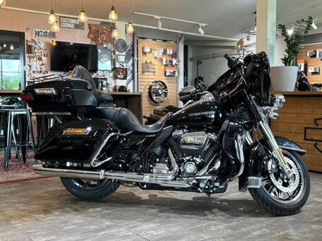 2018 Harley-Davidson Ultra Limited, чёрный, 1990000 рублей, вид 2